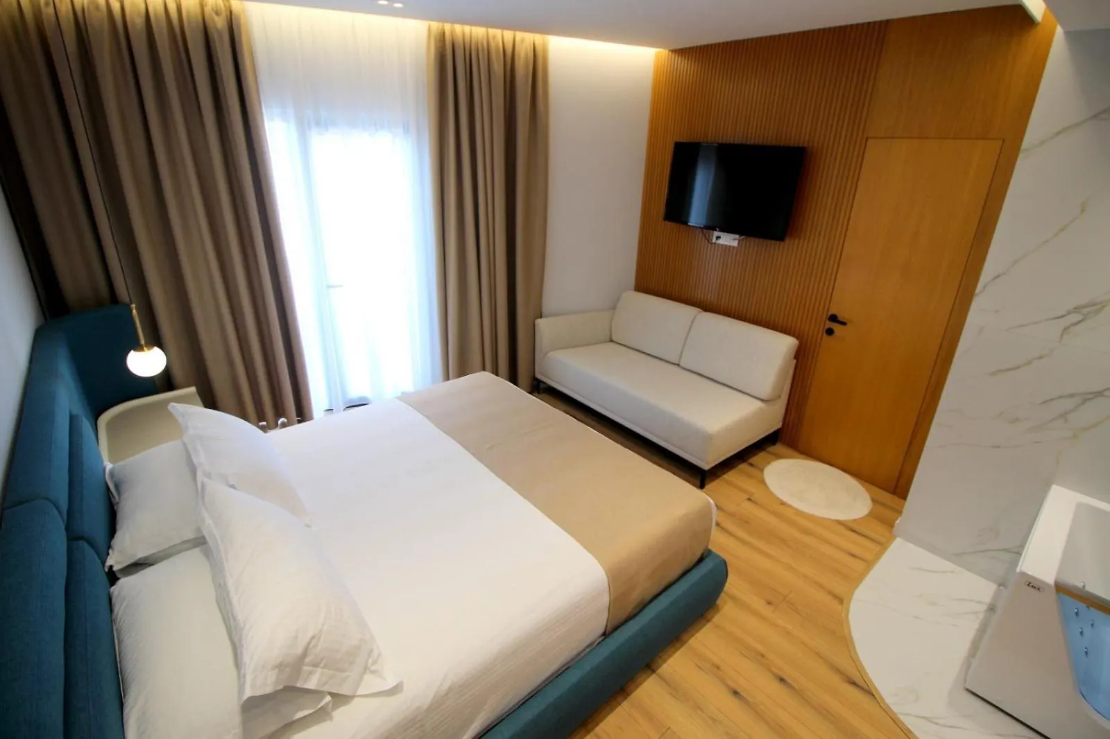 ****  Hotel Strora Sarandë Albánie
